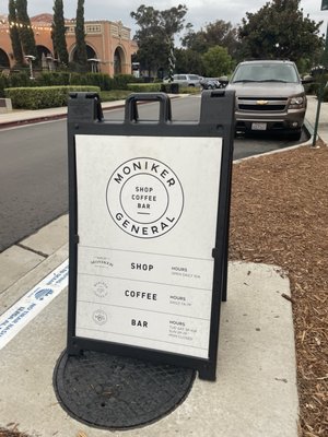 Moniker General by null