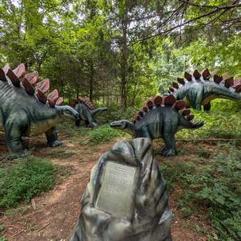 Dinosaur World - Stegosaurus - Museums Near Me - Cave City, Kentucky