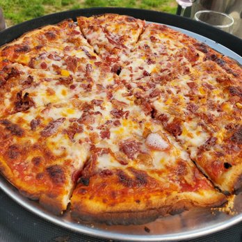 Evansburg Vineyards - Bacon 3 cheese pizza - Wineries Near Me - Collegeville, Pennsylvania Evansburg Vineyards - Bacon 3 cheese pizza - Wineries Near Me - Collegeville, Pennsylvania