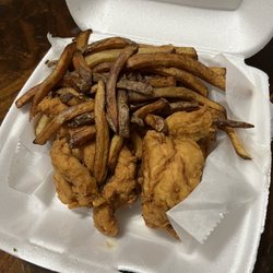 Marshas soul food cafe - Chicken tenders and fries