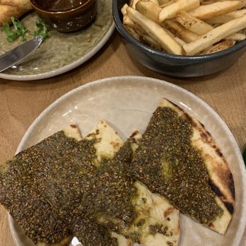 Eila Bistro - Pain et frites - Bistros Near Me - Montreal, Quebec
