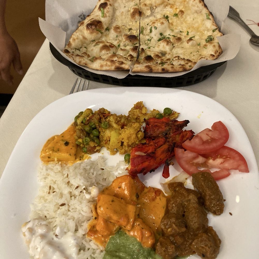 Manohar's Delhi Palace - Indian Near Me - La Puente, California Manohar's Delhi Palace - Indian Near Me - La Puente, California