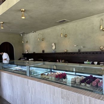 Hinar - Cakes on display - Cafes Near Me - San Diego, California