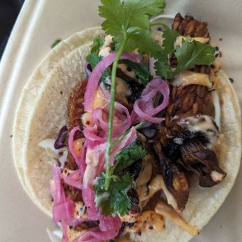 Word on the Street - Tempeh mushroom with no nori or jalapenos. So good - Food Trucks Near Me - Talent, Oregon