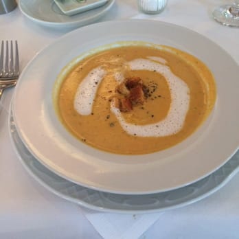 Rossini - Karotten-Ingwer-Cremesuppe - Bars Near Me - Wiesbaden, HE