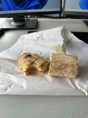 Fino's Italian Deli & Catering by null