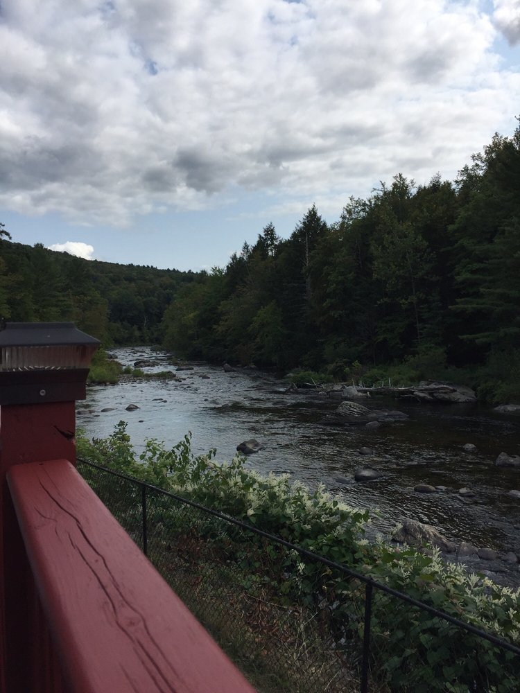 MOLTENBREY’S MKT Updated October 2024 44 Worthington Rd, Huntington