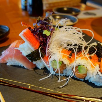 ZEN Restaurant & Bar - Lunch menu M-400: 4 x Inside-out rolls (Salmon) + 4 x Nigiri (Salmon, Tuna, Prawn, Surimi) - Pan Asian Near Me - Bonn, NW ZEN Restaurant & Bar - Lunch menu M-400: 4 x Inside-out rolls (Salmon) + 4 x Nigiri (Salmon, Tuna, Prawn, Surimi) - Pan Asian Near Me - Bonn, NW
