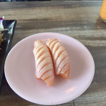 405 Thai & Sushi - Sear Salmon Sushi - Sushi Bars Near Me - North Hills, California