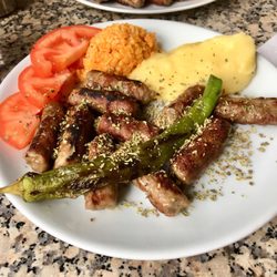 Meşhur Çardak Aile Köftecisi