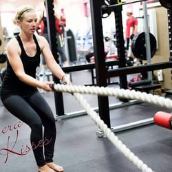 Badger Fitness - Lady Battle Ropes