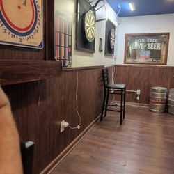 JT Brewski's Pub - English and American darts.