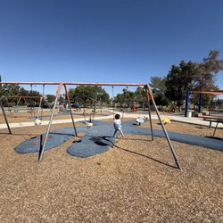 Carolyn Rosas Park - Swings