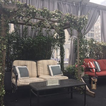 Refinery Rooftop - Lounges Near Me - New York, New York