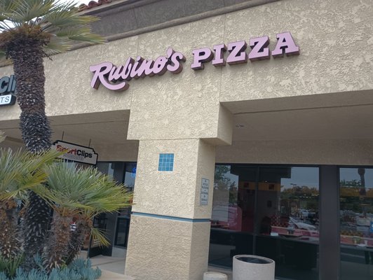 Rubino's Pizza by null