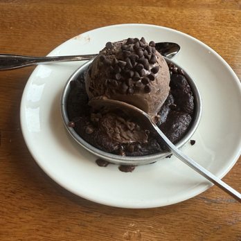 BJ's Restaurant & Brewhouse - This is the amount of chocolate dreams are made of Mini Chocolate Chunk Pizookie Platter - New American Near Me - Miami, Florida