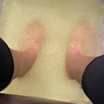 Bisou Nail Spa - Slushy pedicure thing lol not sure what it's called but I loved it. - Nail Salons Near Me - Brooklyn, New York