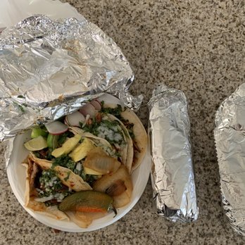 Tacos El Super - Pastor tacos & burritos - Food Trucks Near Me - Fresno, California