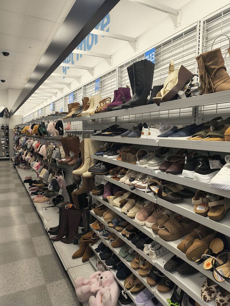 Ross Dress for Less Logo
