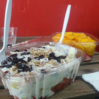 Mix Fruit - $5.50 bionicos. It weighed more than a pound..worth the buck - Juice Bars & Smoothies Near Me - Los angeles, California Mix Fruit - $5.50 bionicos. It weighed more than a pound..worth the buck - Juice Bars & Smoothies Near Me - Los angeles, California