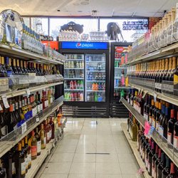 Green Food & Liquor - Inside