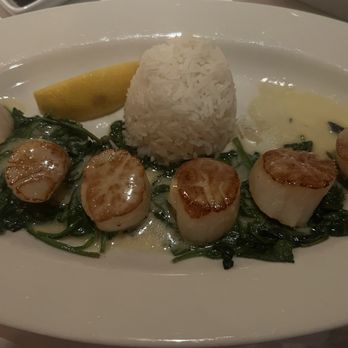 Shaw's Crab House - Seared Sea Scallops - Seafood Near Me - Chicago, Illinois Shaw's Crab House - Seared Sea Scallops - Seafood Near Me - Chicago, Illinois