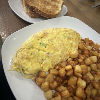 Jam N Jelly Cafe - Denver omelette - Breakfast & Brunch Near Me - Woodridge, Illinois