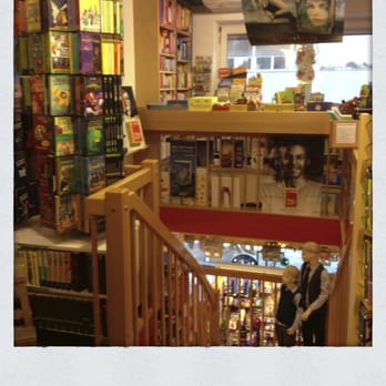 Das Spielzeug - Ein Blick in die Bücherecke - Toy Stores Near Me - Munich, BY Das Spielzeug - Ein Blick in die Bücherecke - Toy Stores Near Me - Munich, BY