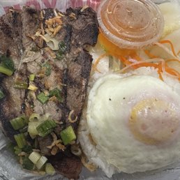 Grilled Pork & Fried Egg Rice Plate