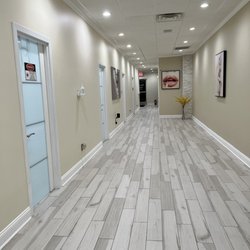 BeautyVille Laser & Aesthetics - Hallway