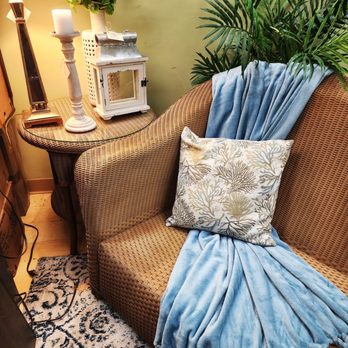 Classic Home Decor Consignment - Lloyd Flanders Rattan 3 Pc Set - Furniture Stores Near Me - Pelham, Alabama