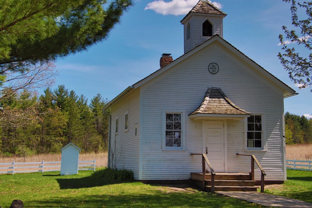 LEROY OAKES FOREST PRESERVE Updated May 2024 38 Photos 37W584