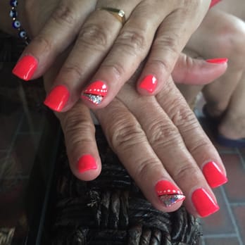 Royal Nail & Spa - Nail Salons Near Me - Tampa, Florida