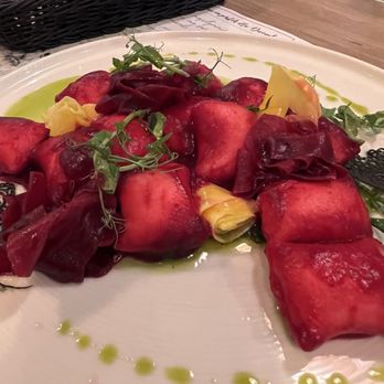 Restauracja Mamma Mia - Beet Gnocchi - Italian Near Me - Karpacz, DS