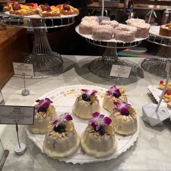 Extraordinary Desserts - Bakeries Near Me - San Diego, California Extraordinary Desserts - Bakeries Near Me - San Diego, California