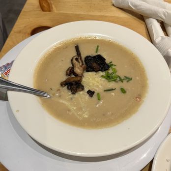 Mellow Mushroom Williamsburg - Magic Mushroom Soup Bowl - Bars Near Me - Williamsburg, Virginia