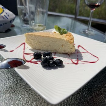Maurizio's on the Water - Italian cheesecake - Italian Near Me - Beechhurst, New York