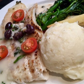 Bodega Malbec - Lenguado a la Mediterranea lunch special, $21.95 (includes salad or soup and beverage) - Argentine Near Me - Toluca Lake, California