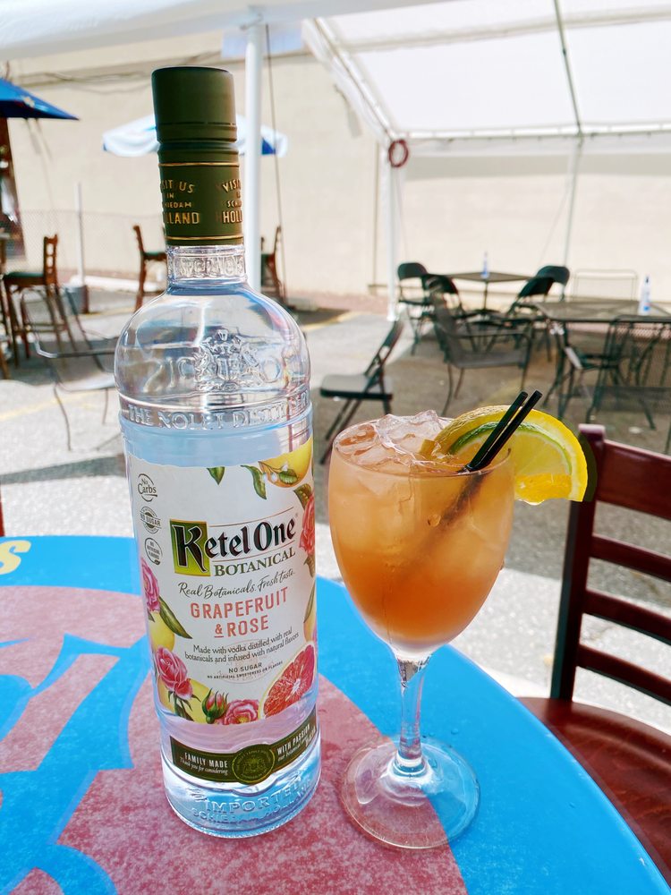 RYAN’S PUB & SPORTS BAR Updated August 2024 66 Photos & 57 Reviews