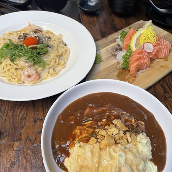 Green Leaf Cafe - Sushi Bars Near Me - Burnaby, British Columbia