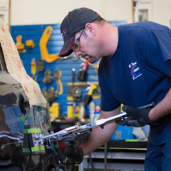 CSN - Dana's Collision Center - Body Shops Near Me - Fredericton, New Brunswick