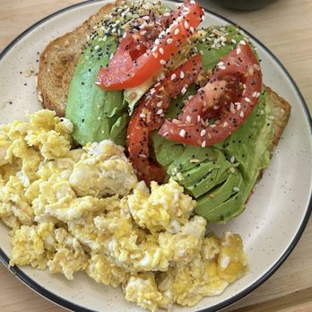 Café Blanc - Breakfast with scrambled eggs - Cafes Near Me - Parma Heights, Ohio Café Blanc - Breakfast with scrambled eggs - Cafes Near Me - Parma Heights, Ohio