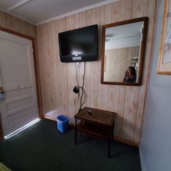 Adirondack Oasis Motel
