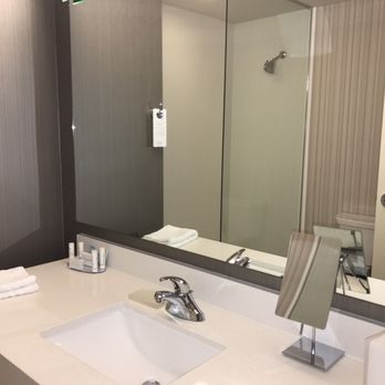 Courtyard San Angelo - Nice spacious bathroom with his and her sinks - Hotels Near Me - San Angelo, Texas Courtyard San Angelo - Nice spacious bathroom with his and her sinks - Hotels Near Me - San Angelo, Texas