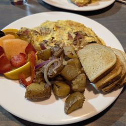 Egg & Yolk - Great Canadian Omelette