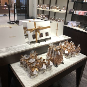 Läderach - Chocolatiers & Shops Near Me - Aventura, Florida