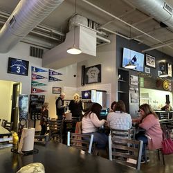 The Grind Burger Bar Castle Hills - Chill vibe