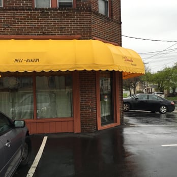Daniele 's - Picking up Tamato Pie!!!  Great lunch time spot to sit down kinda small though - Italian Near Me - Utica, New York