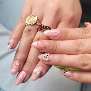 Deluxe Nail Salon - Piggy nails by Van - Nail Technicians Near Me - Concord, California Deluxe Nail Salon - Piggy nails by Van - Nail Technicians Near Me - Concord, California