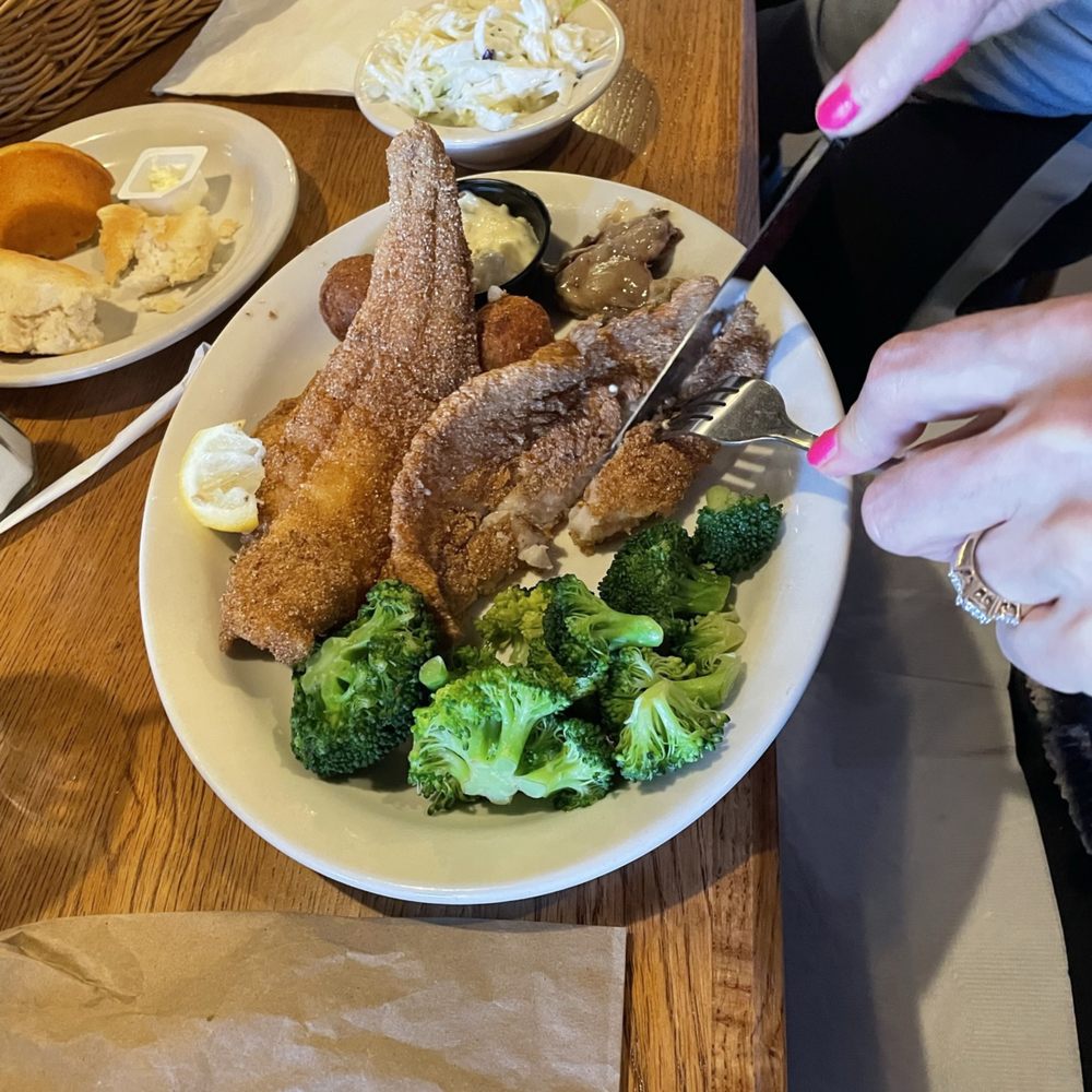 Cracker Barrel Old Country Store - Catfish - American Near Me - Rockford, Illinois Cracker Barrel Old Country Store - Catfish - American Near Me - Rockford, Illinois